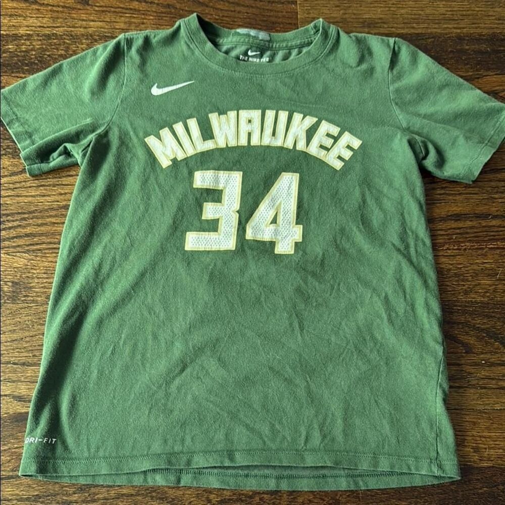 Nike Men's Green Top
